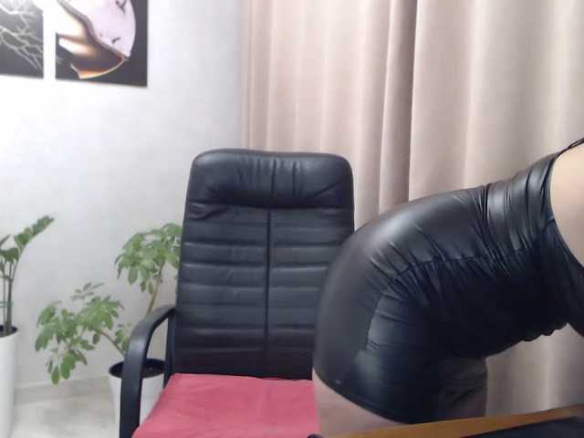 carmela4 live cam on BongaCams