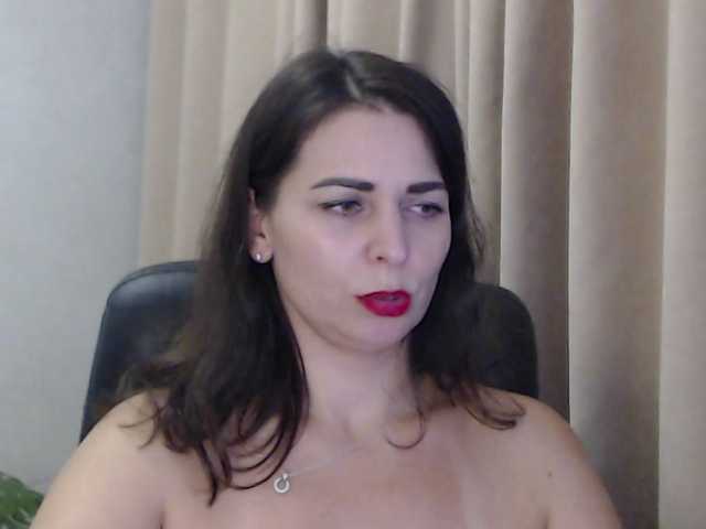 carmela4 live cam on BongaCams