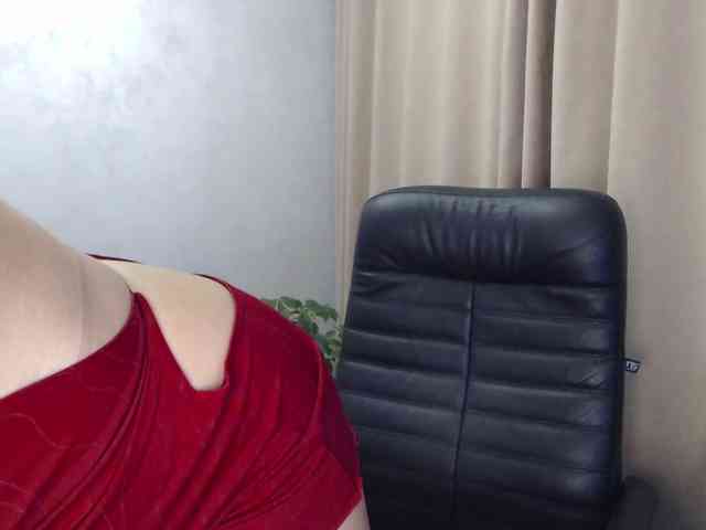 carmela4 Live Webcam on BongaCams