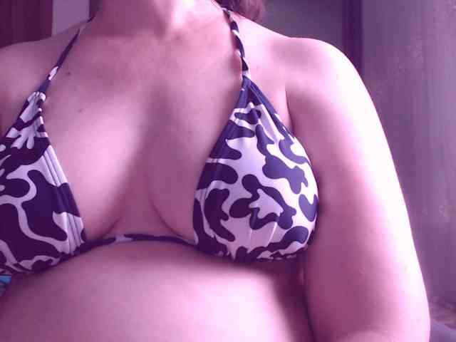 SweetBrunete webcam
