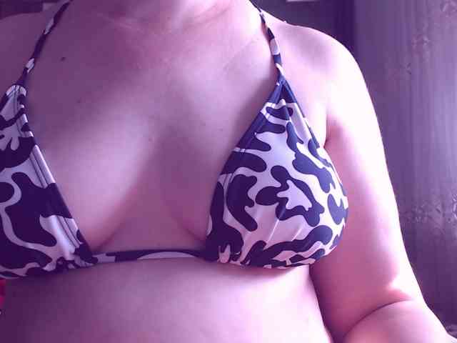 SweetBrunete webcam