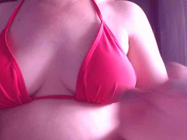 SweetBrunete webcam