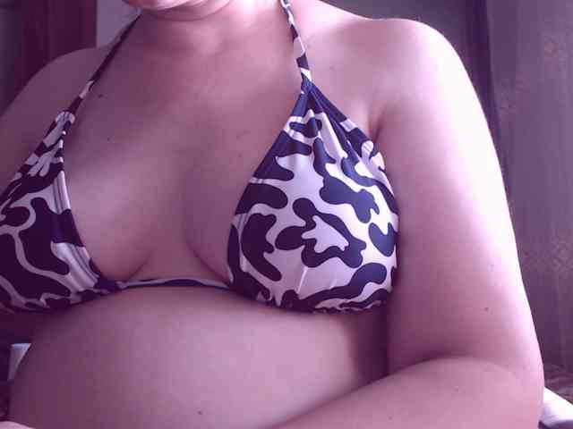 SweetBrunete webcam