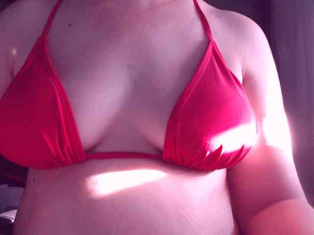 SweetBrunete webcam