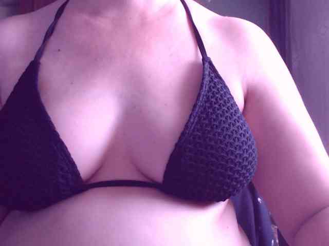 SweetBrunete webcam