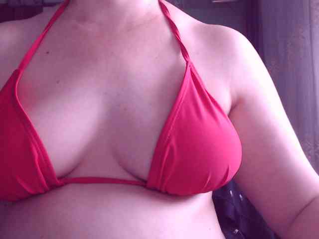 SweetBrunete webcam