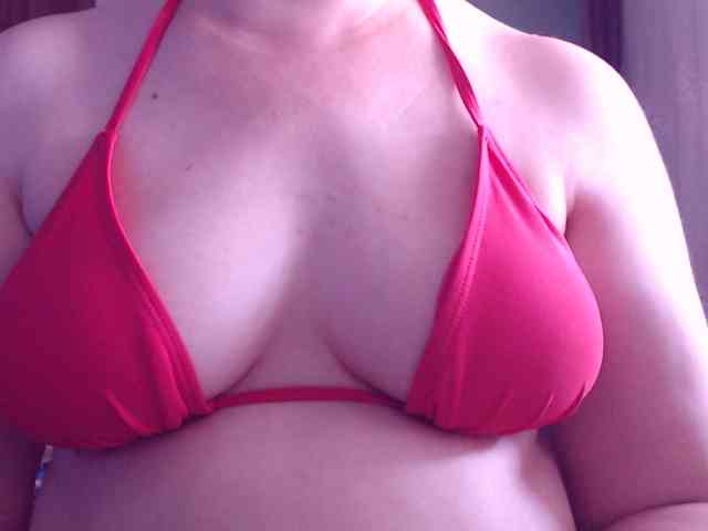 SweetBrunete webcam