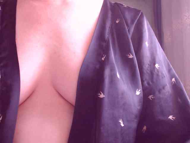 SweetBrunete webcam