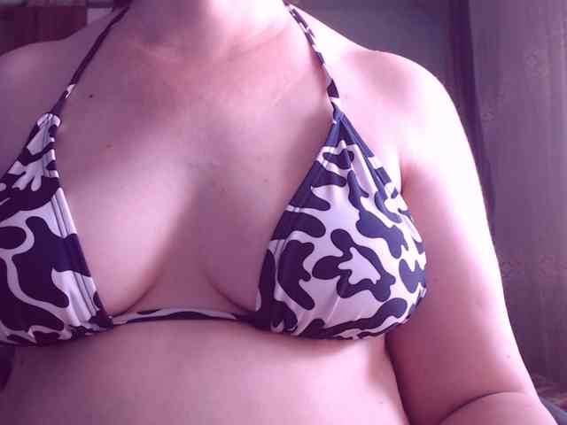 SweetBrunete webcam