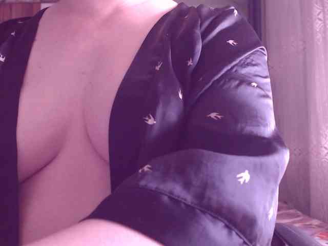 SweetBrunete webcam