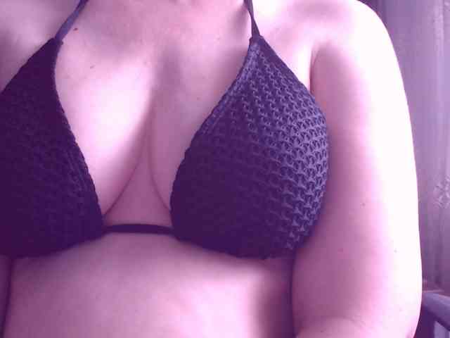 SweetBrunete webcam