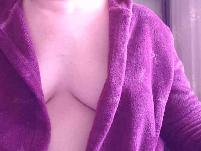 SweetBrunete webcam