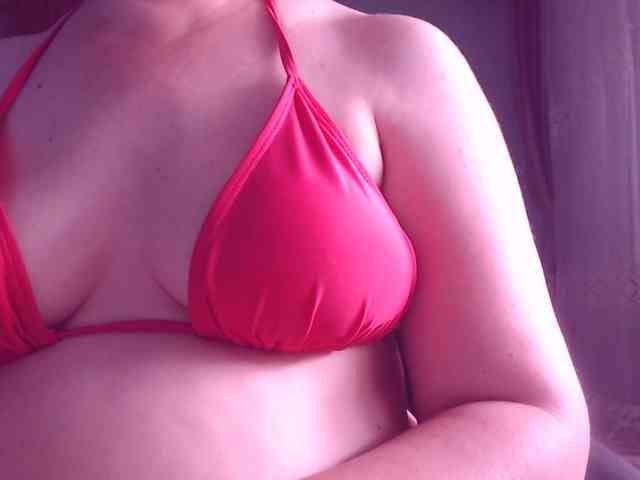 SweetBrunete webcam