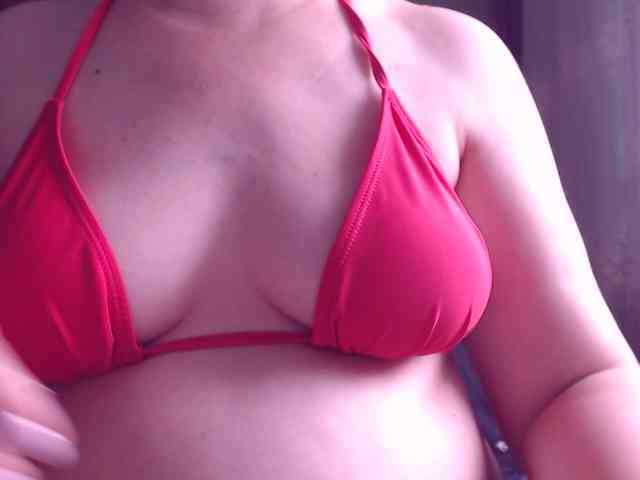 SweetBrunete webcam