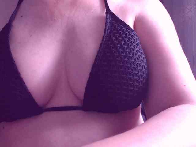 SweetBrunete webcam