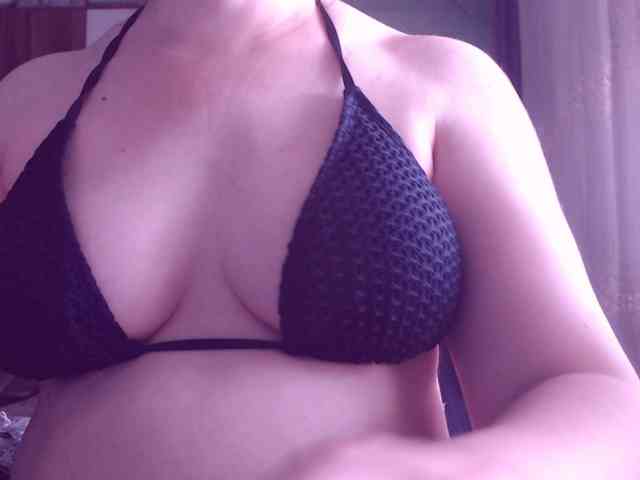 SweetBrunete webcam