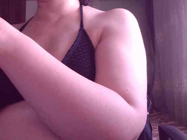SweetBrunete webcam