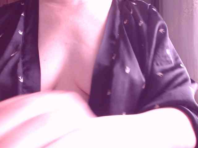 SweetBrunete webcam