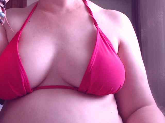 SweetBrunete webcam