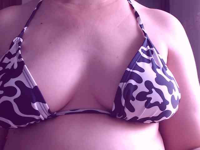 SweetBrunete webcam