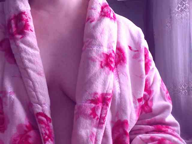 SweetBrunete webcam