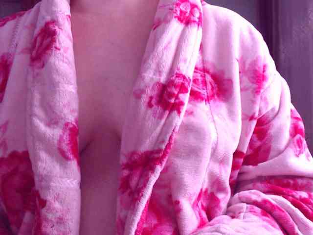 SweetBrunete webcam