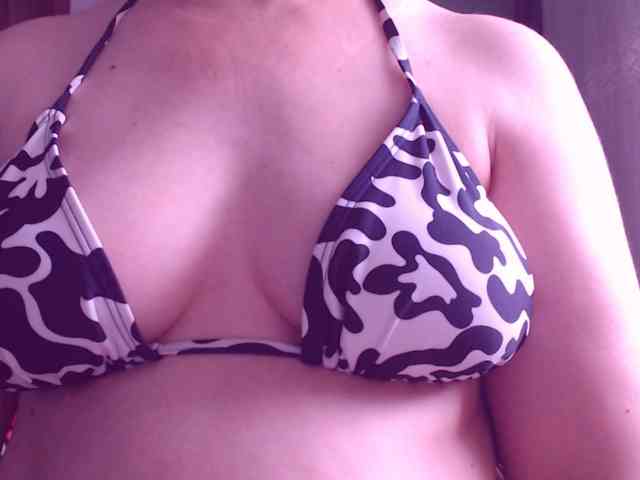 SweetBrunete webcam
