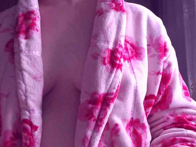 SweetBrunete webcam