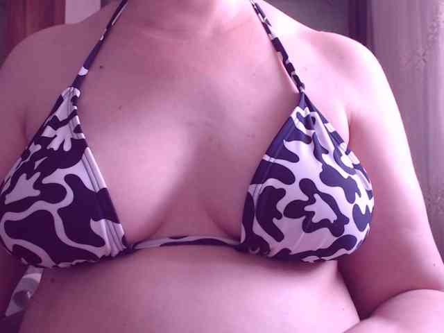 SweetBrunete webcam