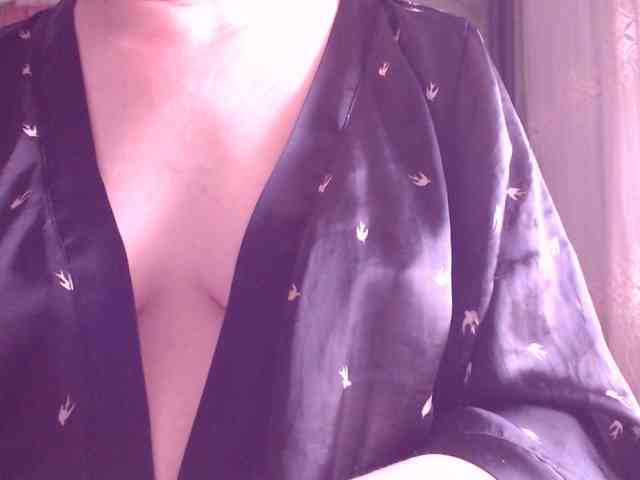 SweetBrunete webcam
