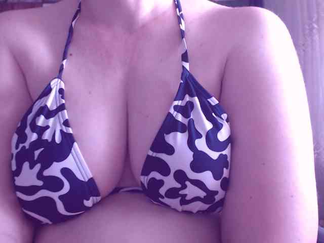 SweetBrunete webcam