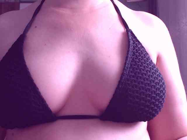 SweetBrunete webcam