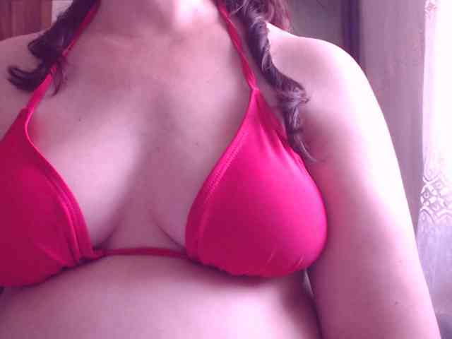 SweetBrunete webcam