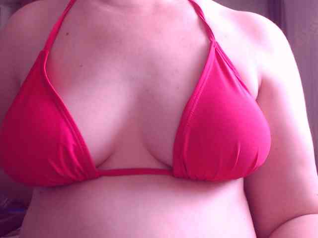 SweetBrunete webcam