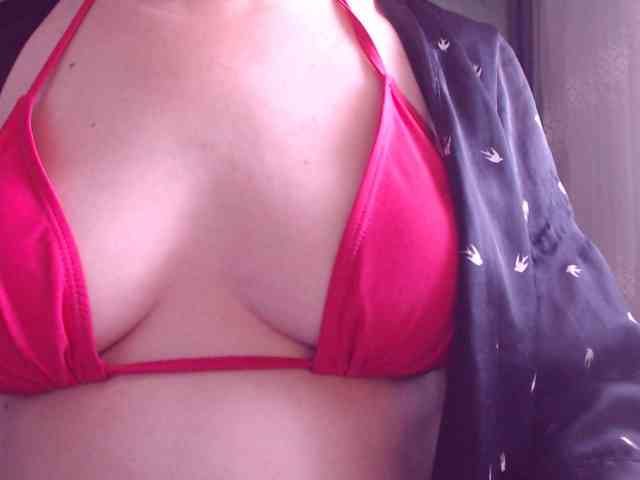 SweetBrunete webcam