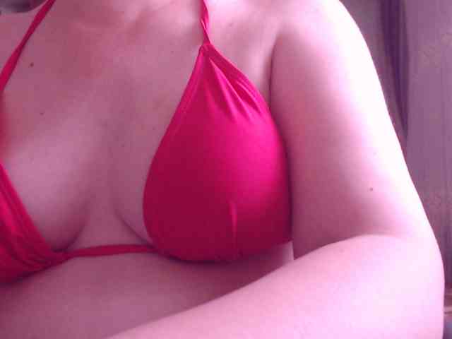 SweetBrunete webcam