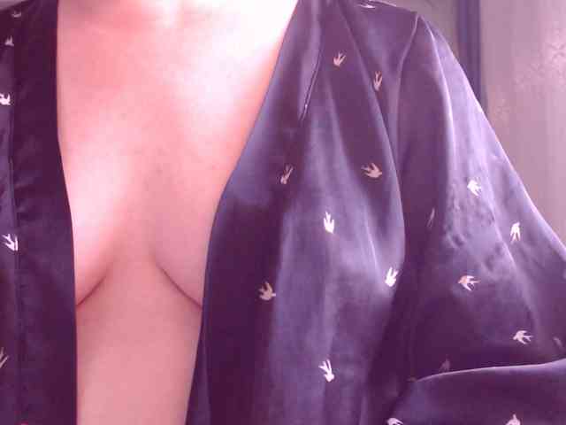 SweetBrunete webcam