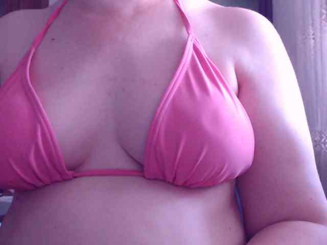 SweetBrunete webcam