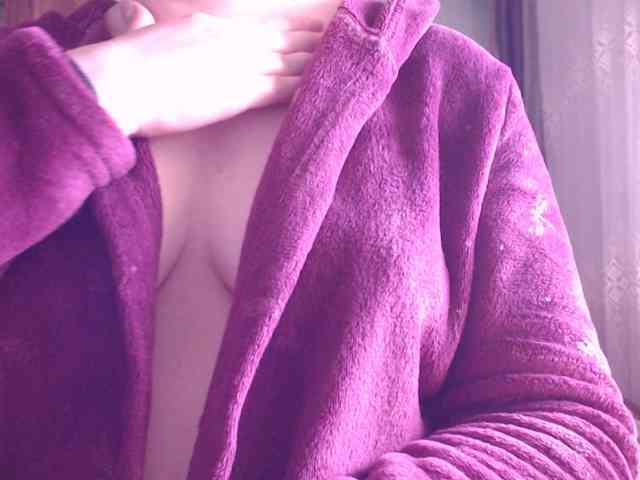 SweetBrunete webcam