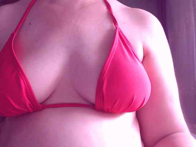 SweetBrunete webcam