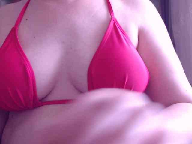 SweetBrunete webcam