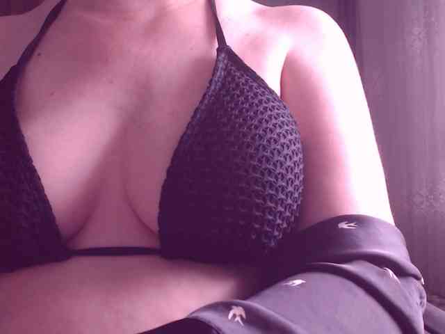 SweetBrunete webcam