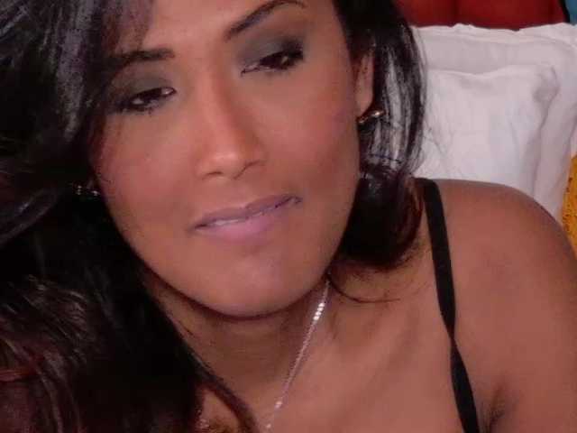 shaniaBlack