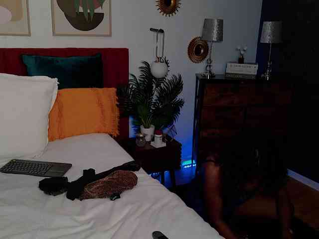 transex-shana Sex Cam Show
