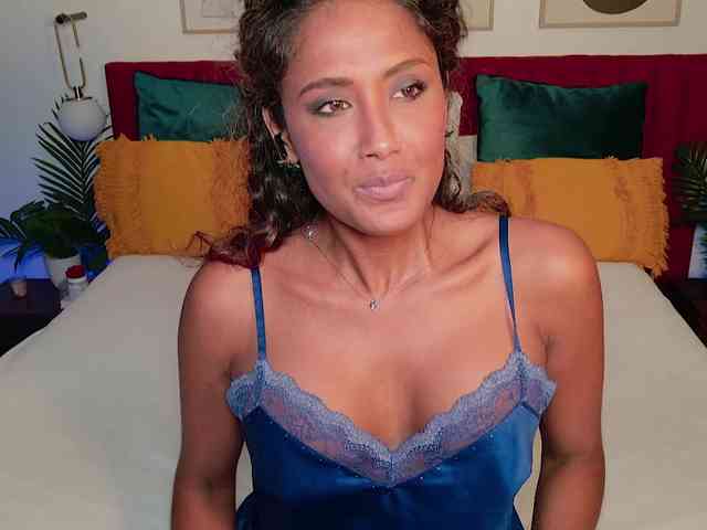 transex-shana Sex Cam Show