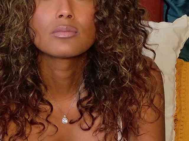 transex-shana