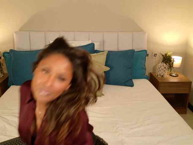 shaniaBlack