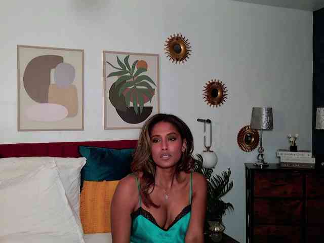transex-shana Sex Cam Show