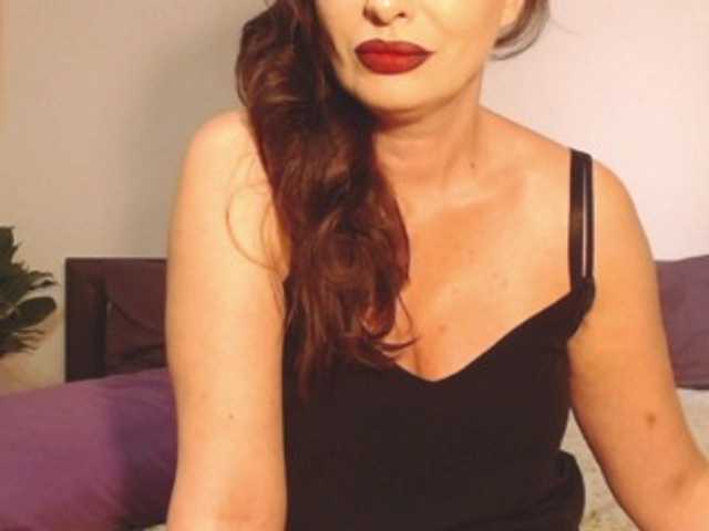 ellaine live cam on BongaCams
