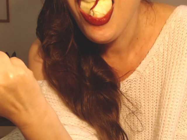 ellaine live cam on BongaCams